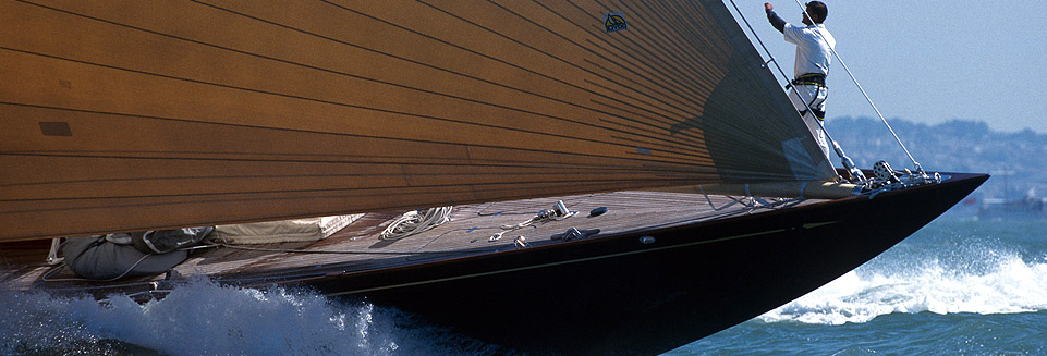 affrètement de yachts classiques pour des évènement (Voiles de Saint Tropez, Antibes, Marseille), des croisières avec skipper, des sorties voile, entreprises ou particulier, Bretagne, Méditerranée