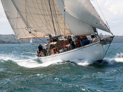 Bateaux historiques à affréter avec skipper en Bretagne ou